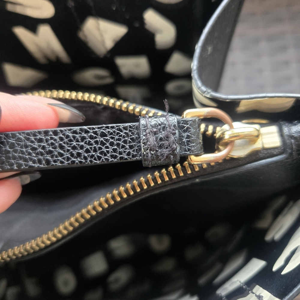 Marc Jacobs Mini Pebbled Leather Tote - Picture 7 of 11
